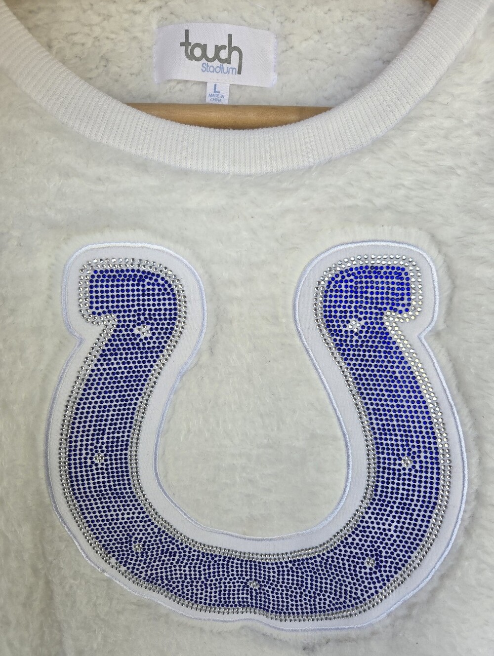 NWT Indianapolis Colts Women's White Embroidered Embellished Rhinestone Pullover - Picture 2 of 7